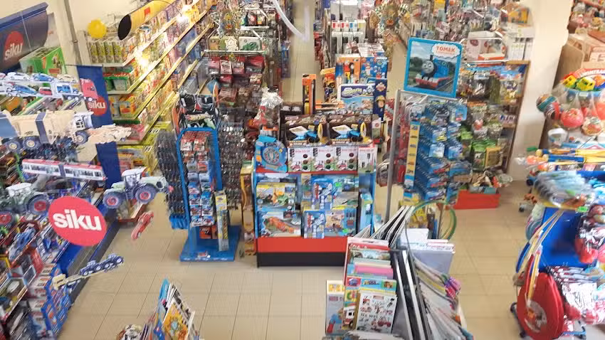 F.H.P. ŚWIAT DZIECKA Janusz Kowalski