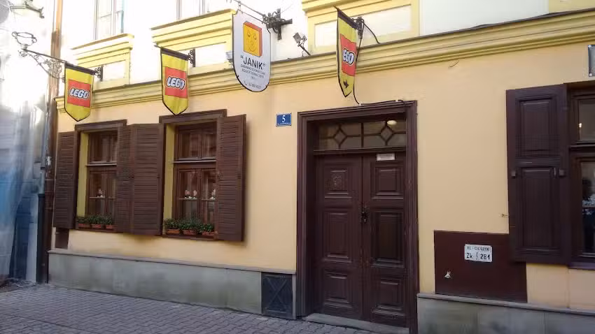 Janik. Zabawki edukacyjne