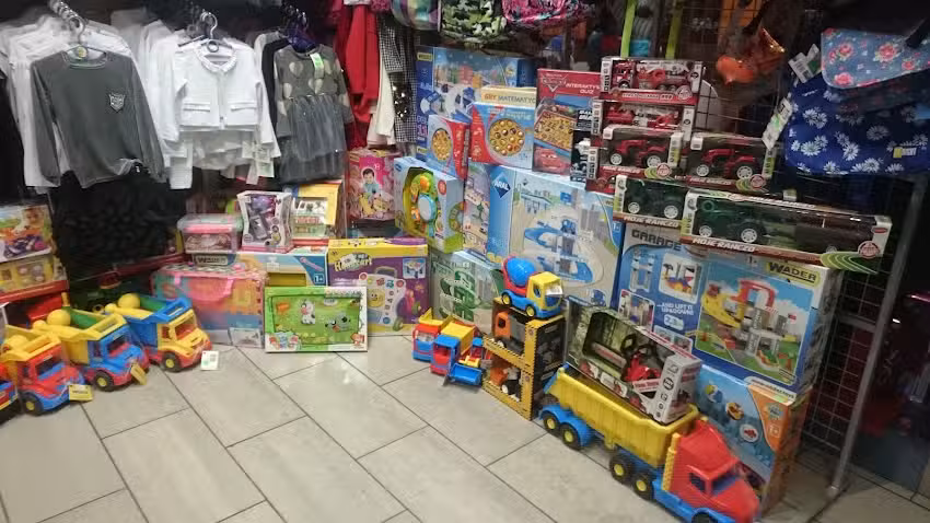 Tuptus Sklep z odzieżą dziecięcą zabawki plecaki tornistry piórniki